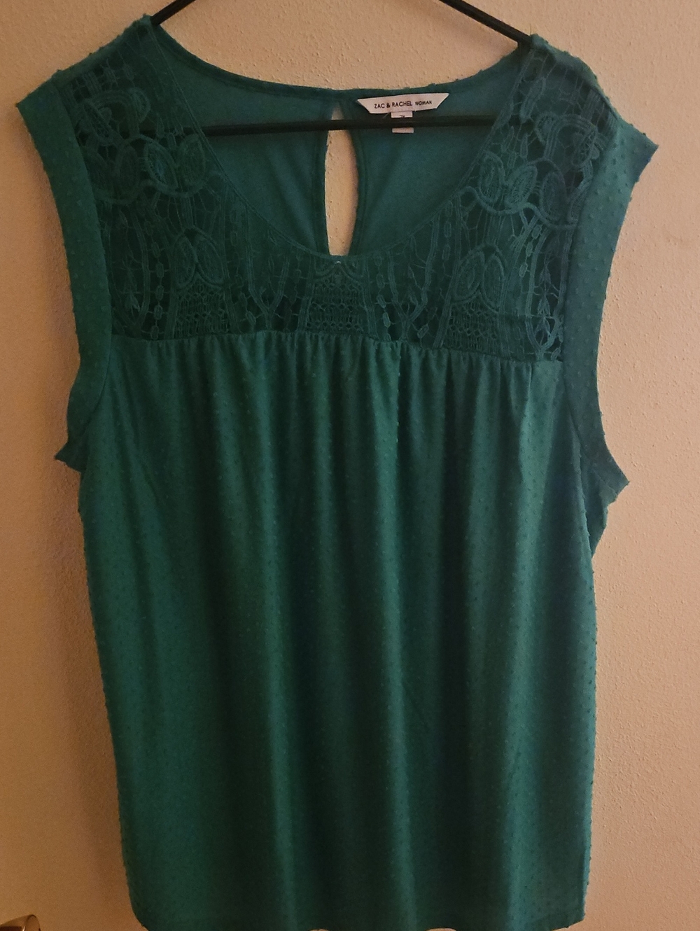 Zac & Rachel Emerald Lace Yoke Sleeveless Camisole